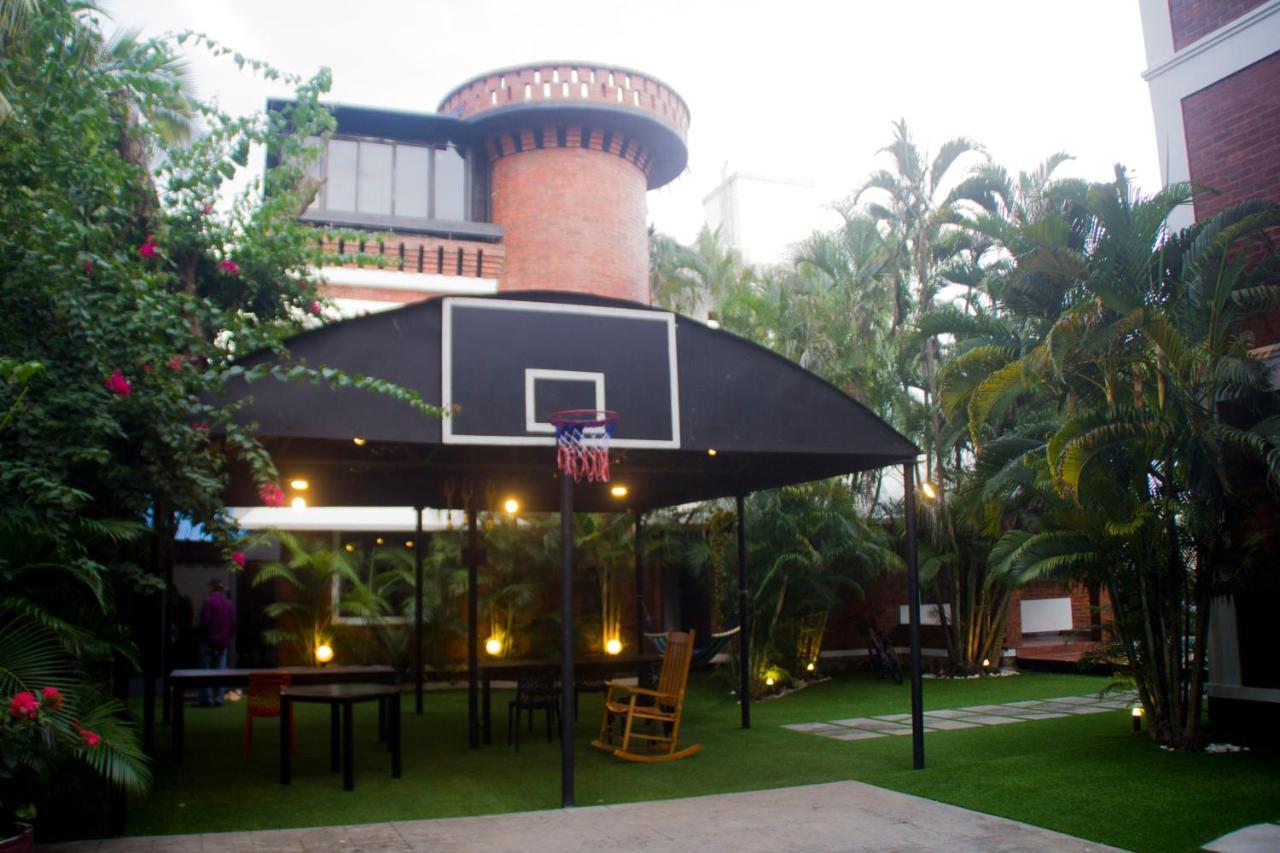 Brick Castle Hotel Chennai Exterior foto