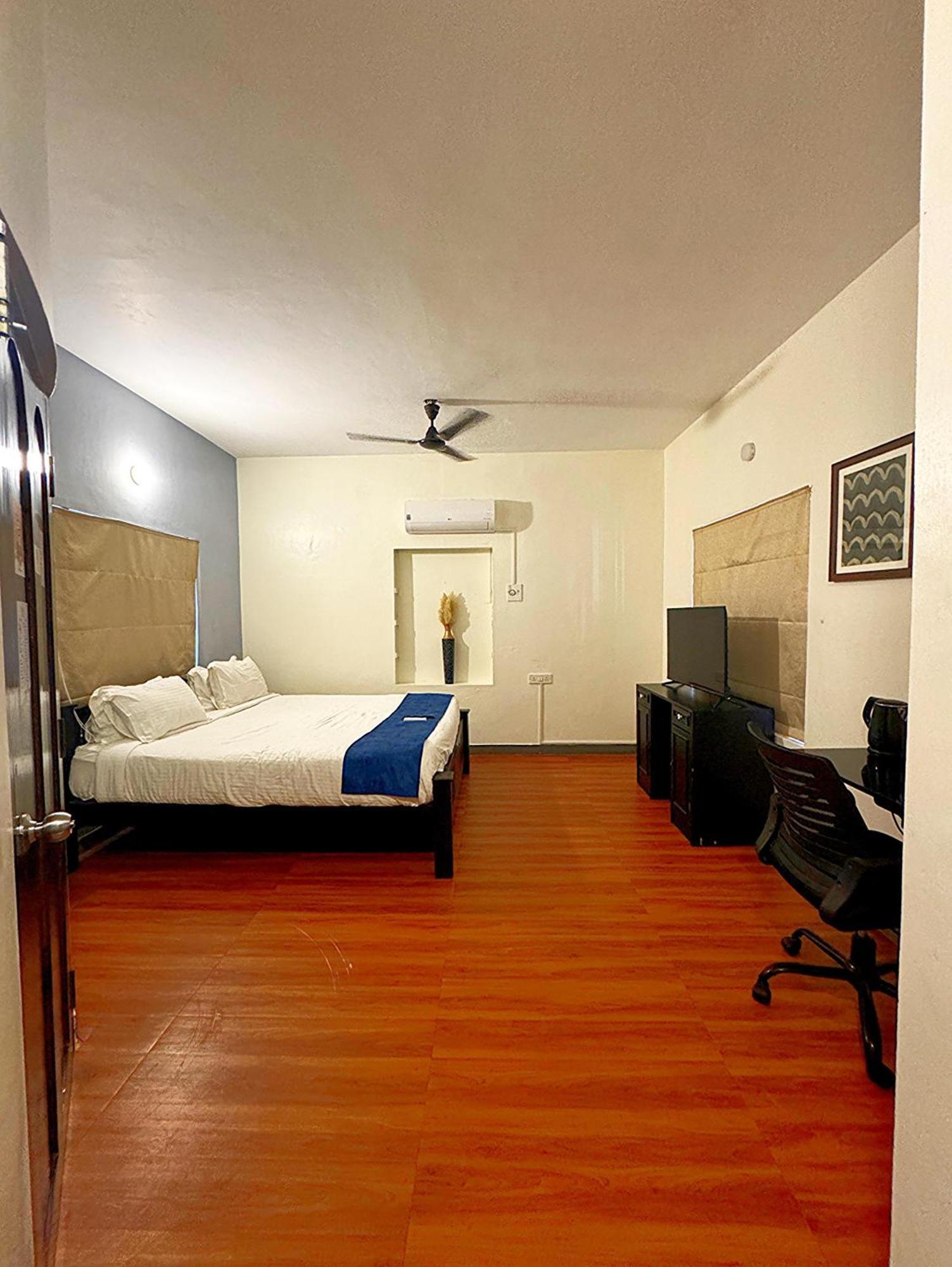 Brick Castle Hotel Chennai Exterior foto